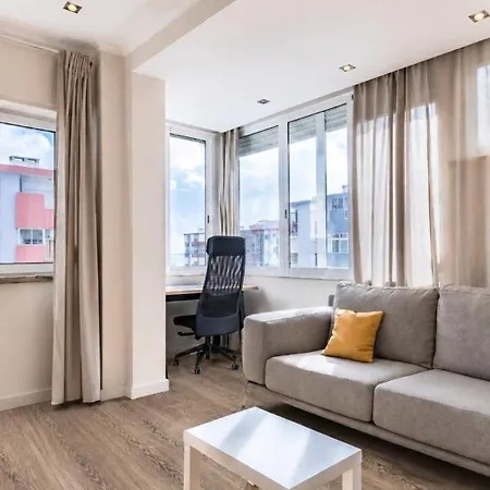 Ocean Breeze | Sea View, & Train By Homeful Apartman *